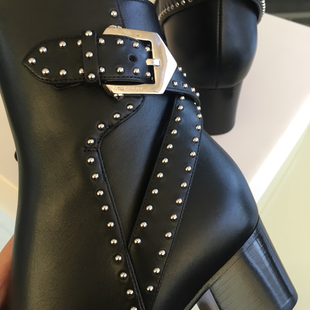 Givenchy Mid-heel Ankle Boot - Picture 8 of 10